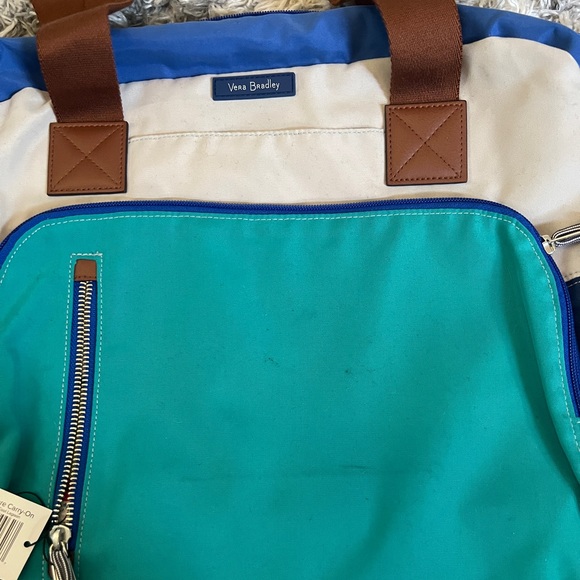 SOLD Vera Bradley go anywhere carry on bag - Picture 3 of 7